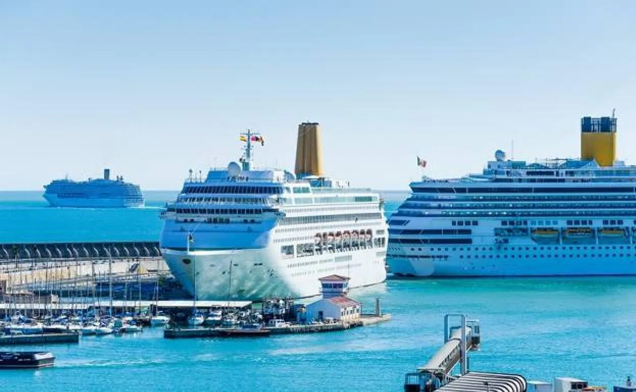 Cruise ships in Malaga port 