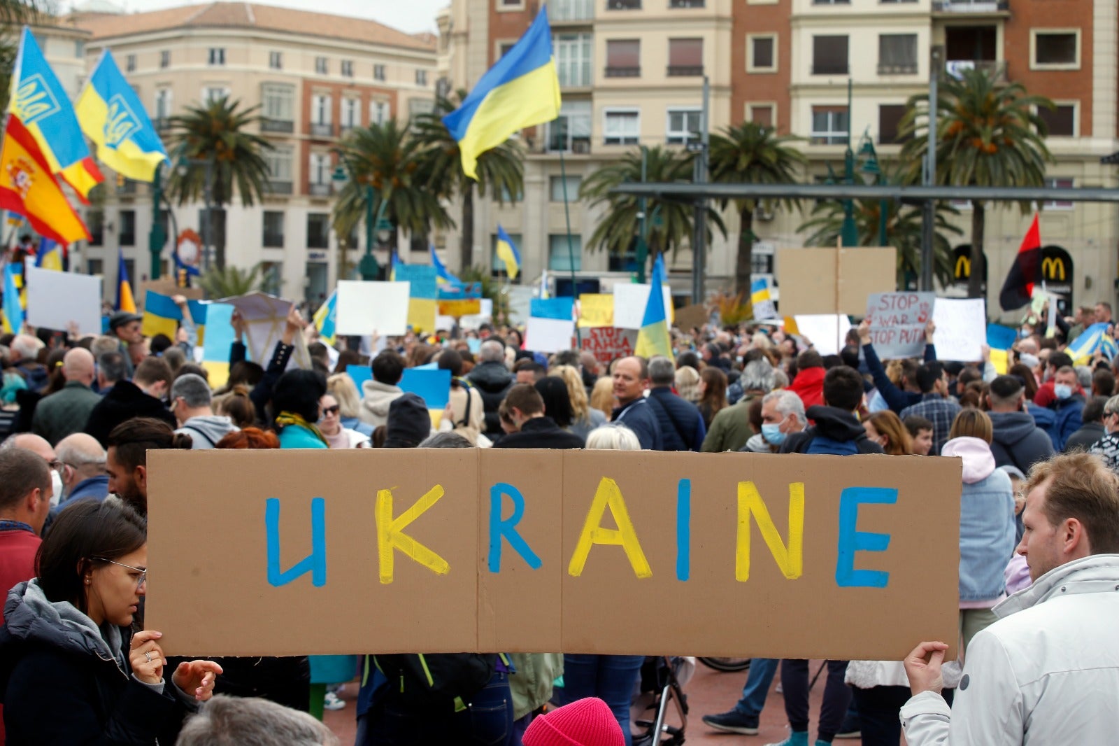 Demonstration in Malaga's Plaza de la Marina, this Sunday. 