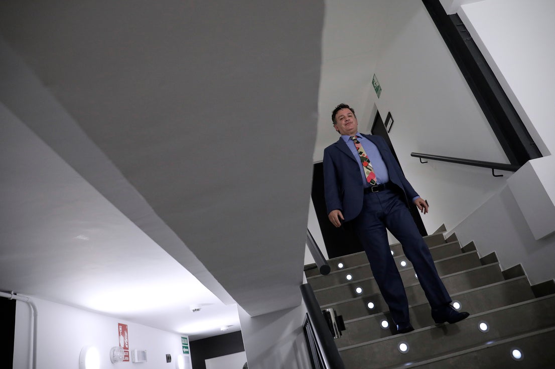 Behind the scenes at the Soho theatre as Antonio Banderas and the cast of Company prepare for a show.