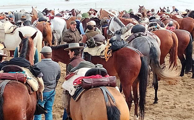 Imagen principal - Different pilgrims' outfits.