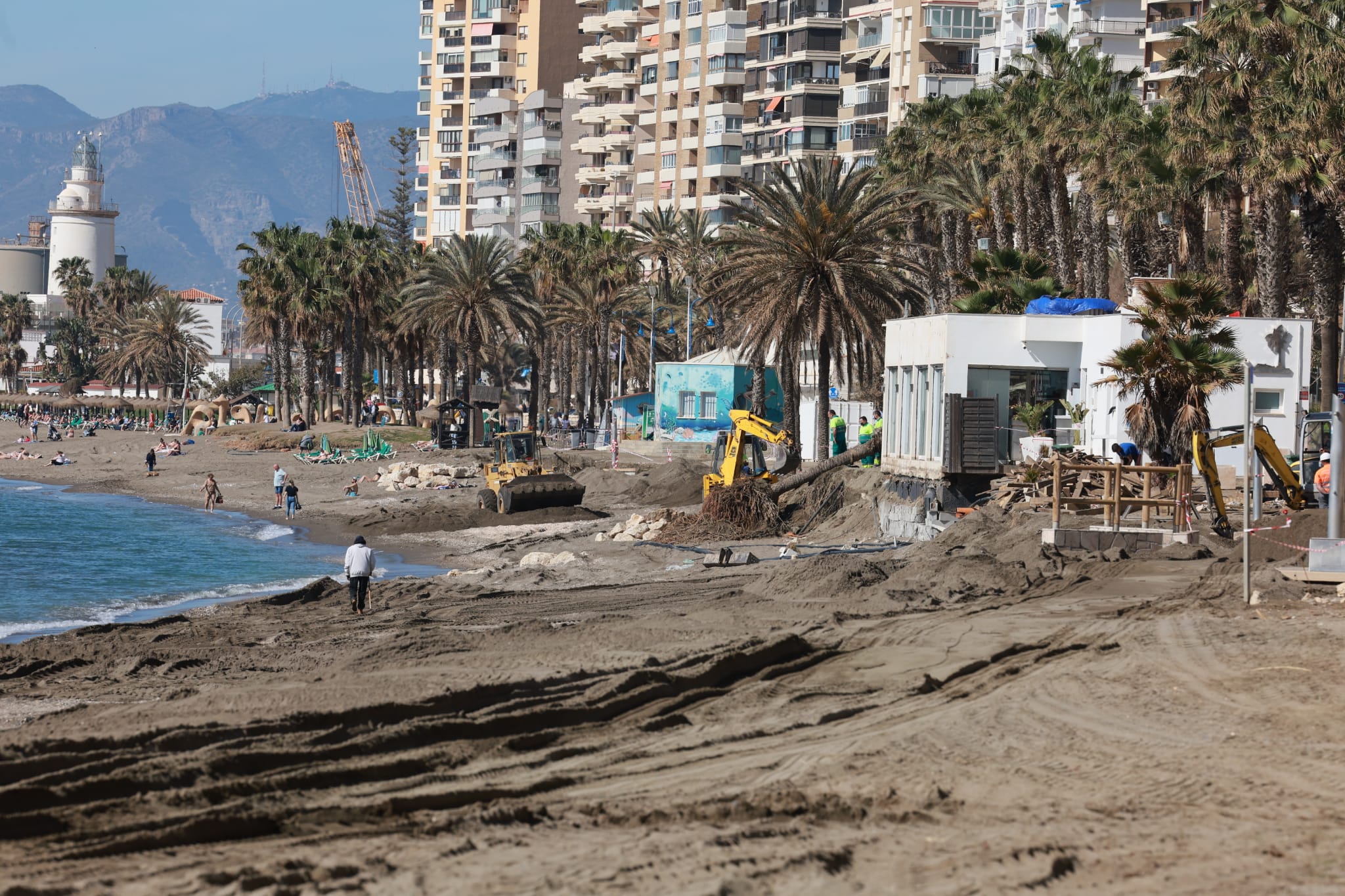 Working against the clock on the Huelin and La Malagueta beaches in Malaga city, and also on the beaches of Torremolinos