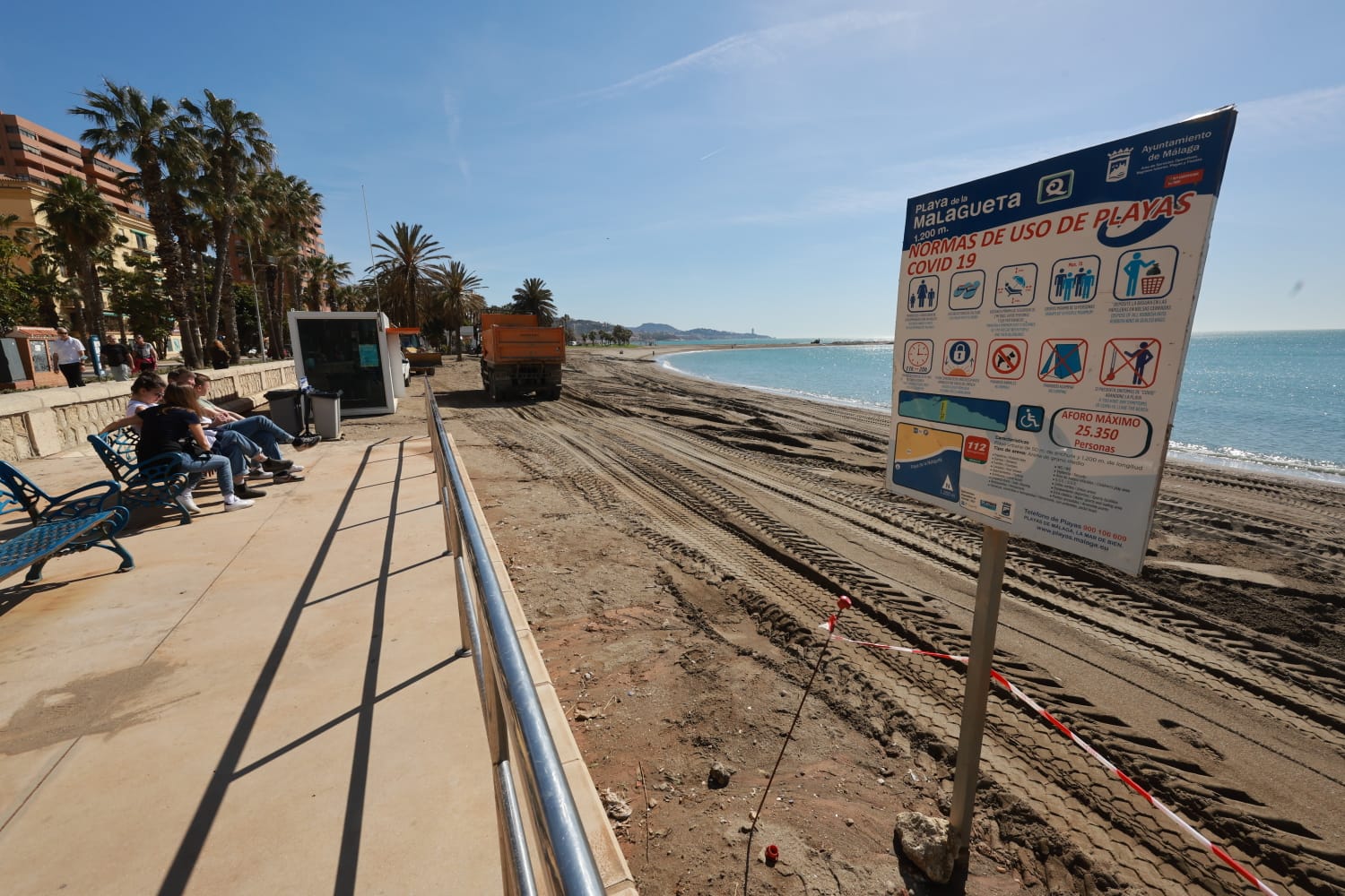 Working against the clock on the Huelin and La Malagueta beaches in Malaga city, and also on the beaches of Torremolinos