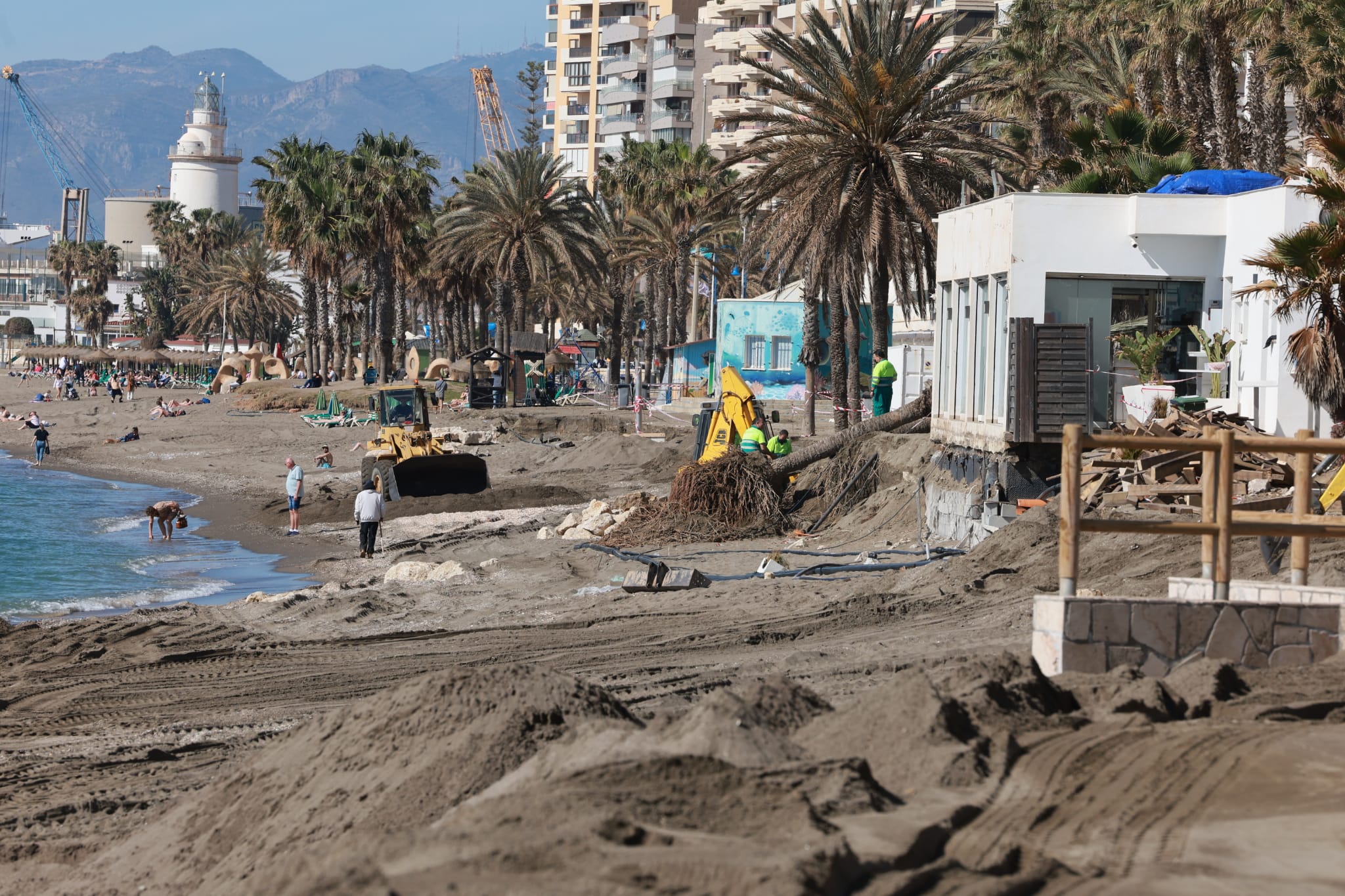 Working against the clock on the Huelin and La Malagueta beaches in Malaga city, and also on the beaches of Torremolinos