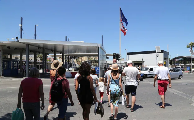 More stringent controls being carried out by Spanish police at the Gibraltar border