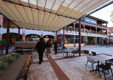 Imagen secundaria 1 - Plaza Mayor, the centre that revolutionised shopping in Malaga