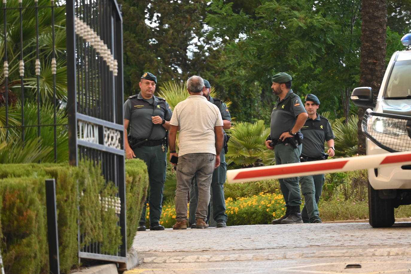 The flames were visible from several points in Malaga province.