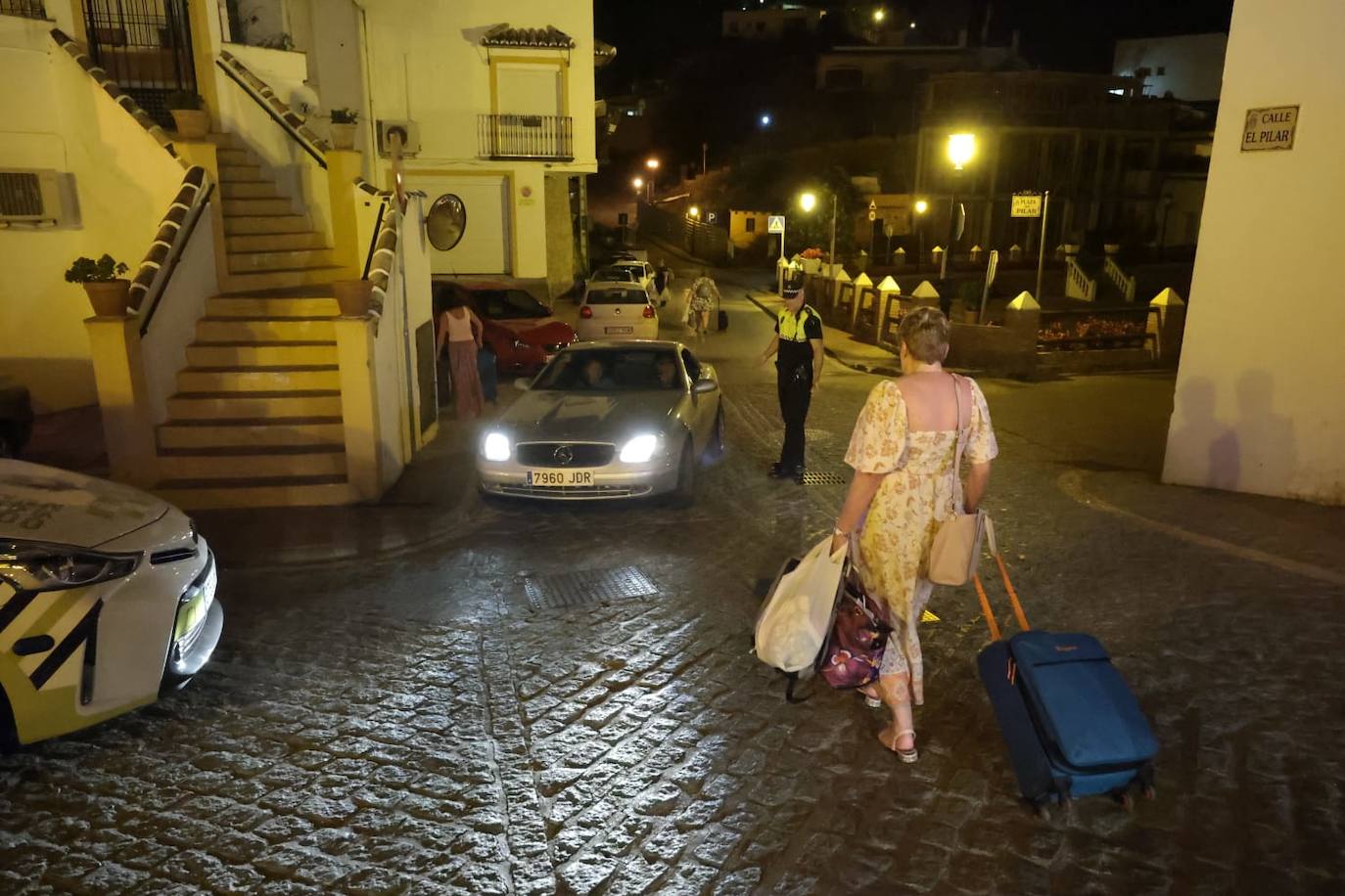 The flames were visible from several points in Malaga province.