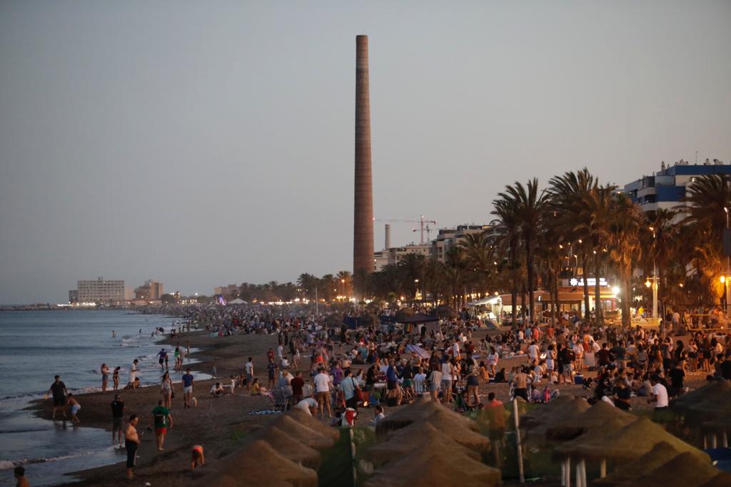 From Manilva to Maro, groups of families and friends celebrated the shortest night of the year around the bonfire.