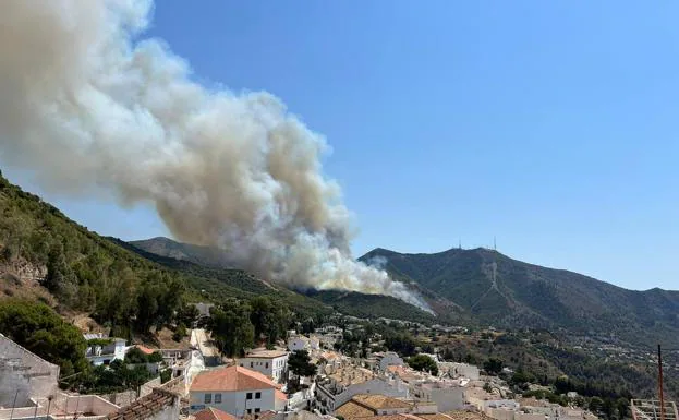 Junta activates Level 1 of emergency plan after forest fire declared in Sierra de Mijas 