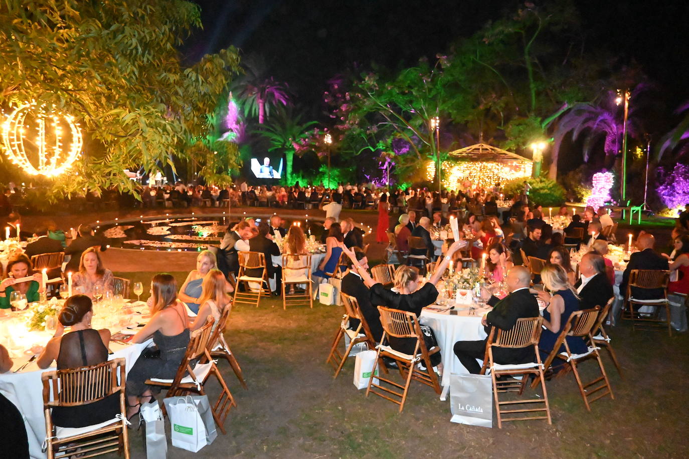 The gala dinner of the Asociación Española Contra el Cáncer de Marbella has returned in style, bringing together more than 500 people at Finca de La Concepción to support the work of this group that cares for patients suffering from this disease and their families