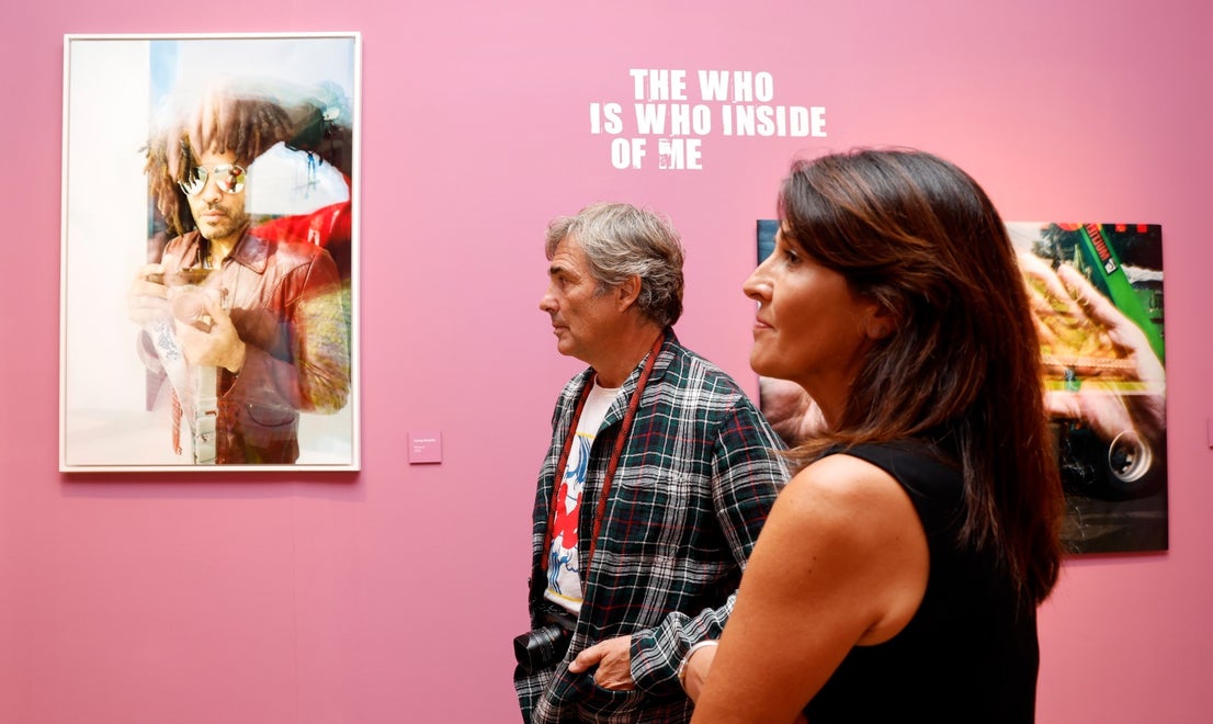 Hubertus von Hohenlohe with Emilia Garrido, at his exhibition in the Episcopal Palace. 