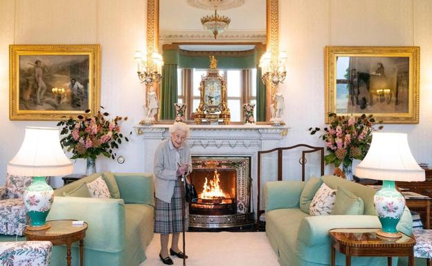 The queen received the new British Prime Minister, Liz Truss, at Balmoral on Monday