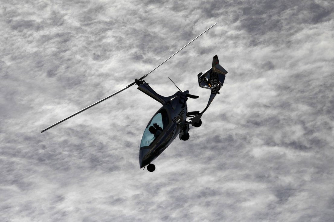 From the early hours of Sunday morning the Torre del Mar beach, on the the Costa del Sol, was full of people waiting to see what is already recognised as one of the best air festivals in Europe. 