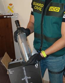 Imagen secundaria 2 - Expat couple arrested in dawn raid on the western Costa del Sol in major gangland money laundering probe