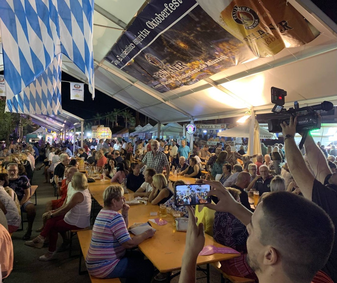 More than 500 people attended the first night of the Oktoberfest event in Torrox.