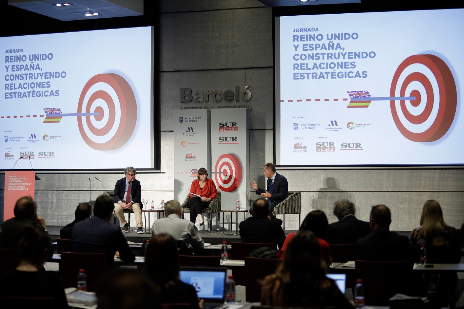 Experts in the fields of economy, tourism, commerce and education, among others, took part in the event organised by SUR