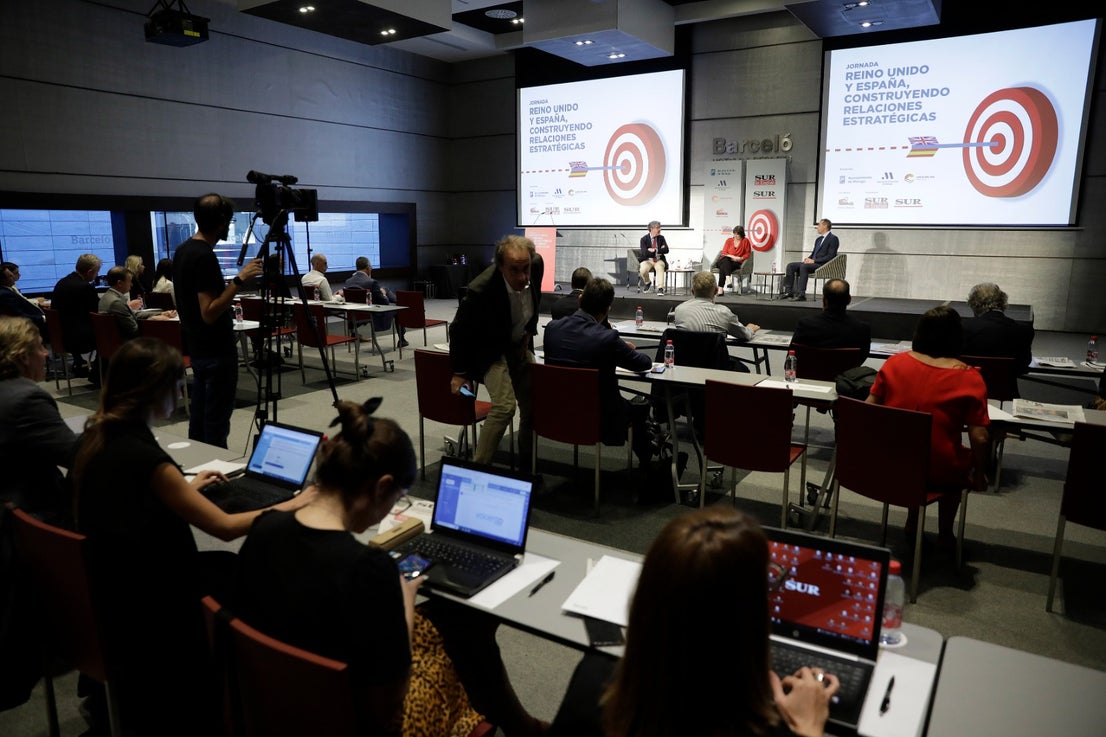 Experts in the fields of economy, tourism, commerce and education, among others, took part in the event organised by SUR