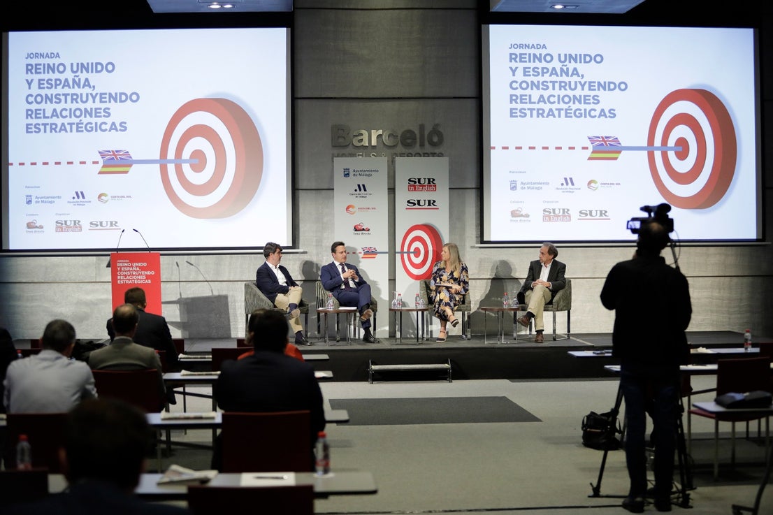 Experts in the fields of economy, tourism, commerce and education, among others, took part in the event organised by SUR