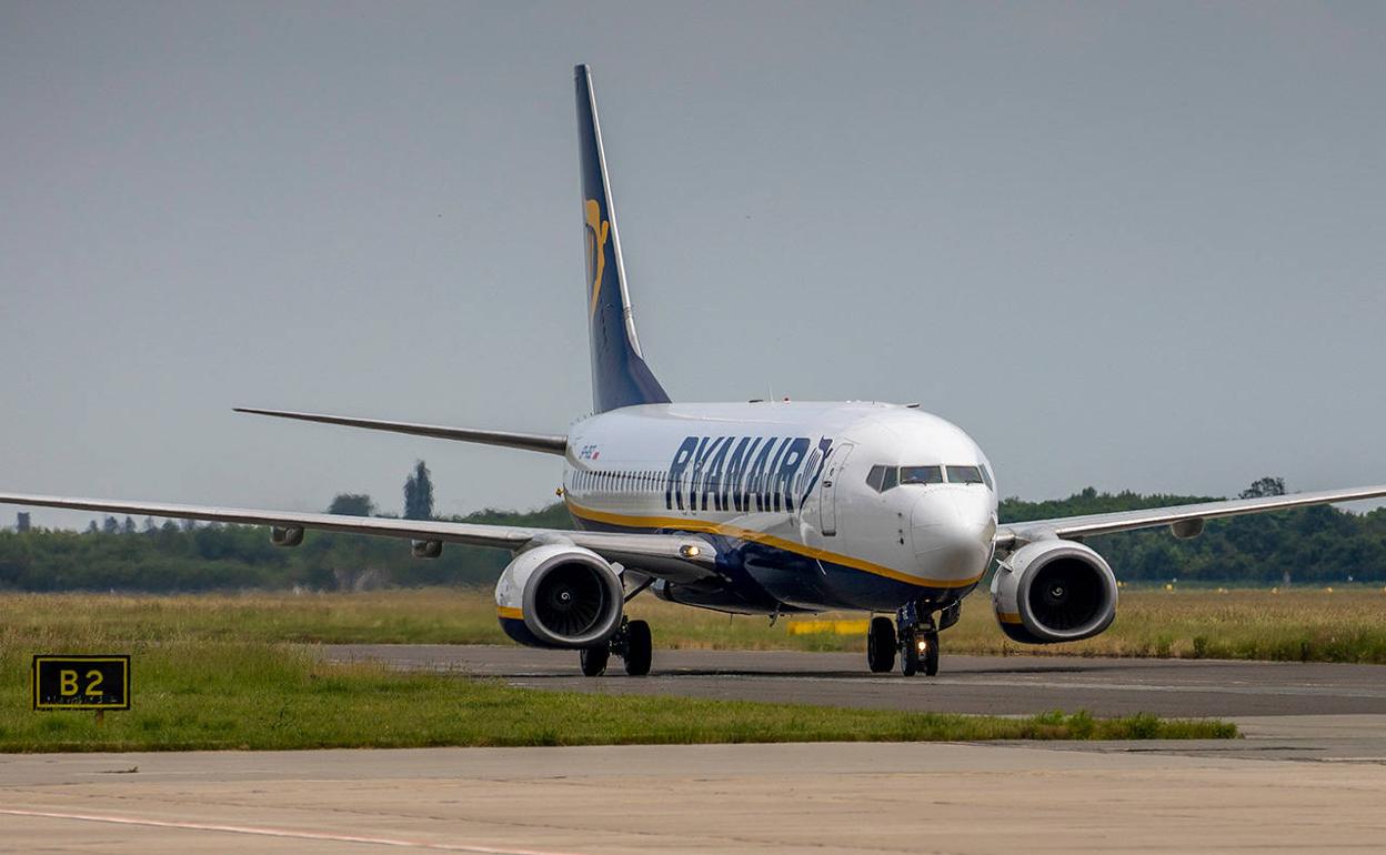 Ryanair calls on governments to take action to prevent flights being cancelled due to French air traffic control strikes