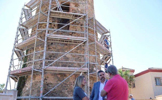 Restoration work begins on two of the four sixteenth-century watchtowers in Mijas
