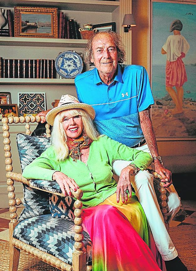 Gunilla von Bismarck and her ex-husband Luis Ortiz, at the Marbella Club hotel. 