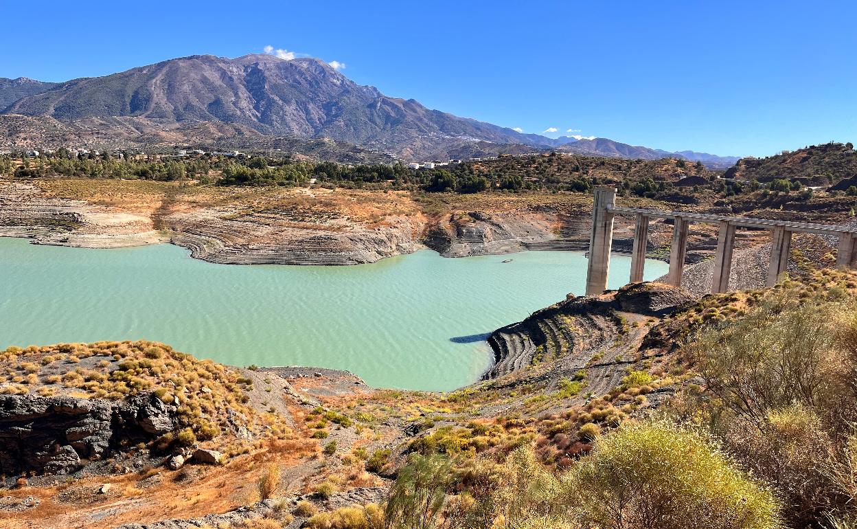La Viñuela reservoir last month. 