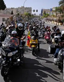 Imagen secundaria 2 - Thousands of bikers take to the streets of Torremolinos for tenth Komando festival 