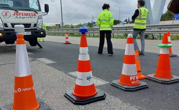 Spain Trials High-tech Traffic Cones To Help Prevent Accidents 