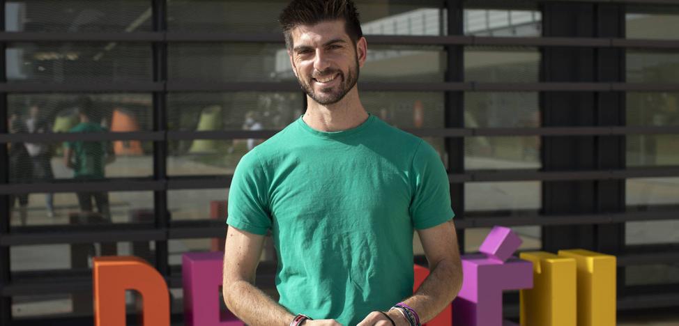 Alejandro Romero, Oliver's father, at the Barcelona hospital on Wednesday