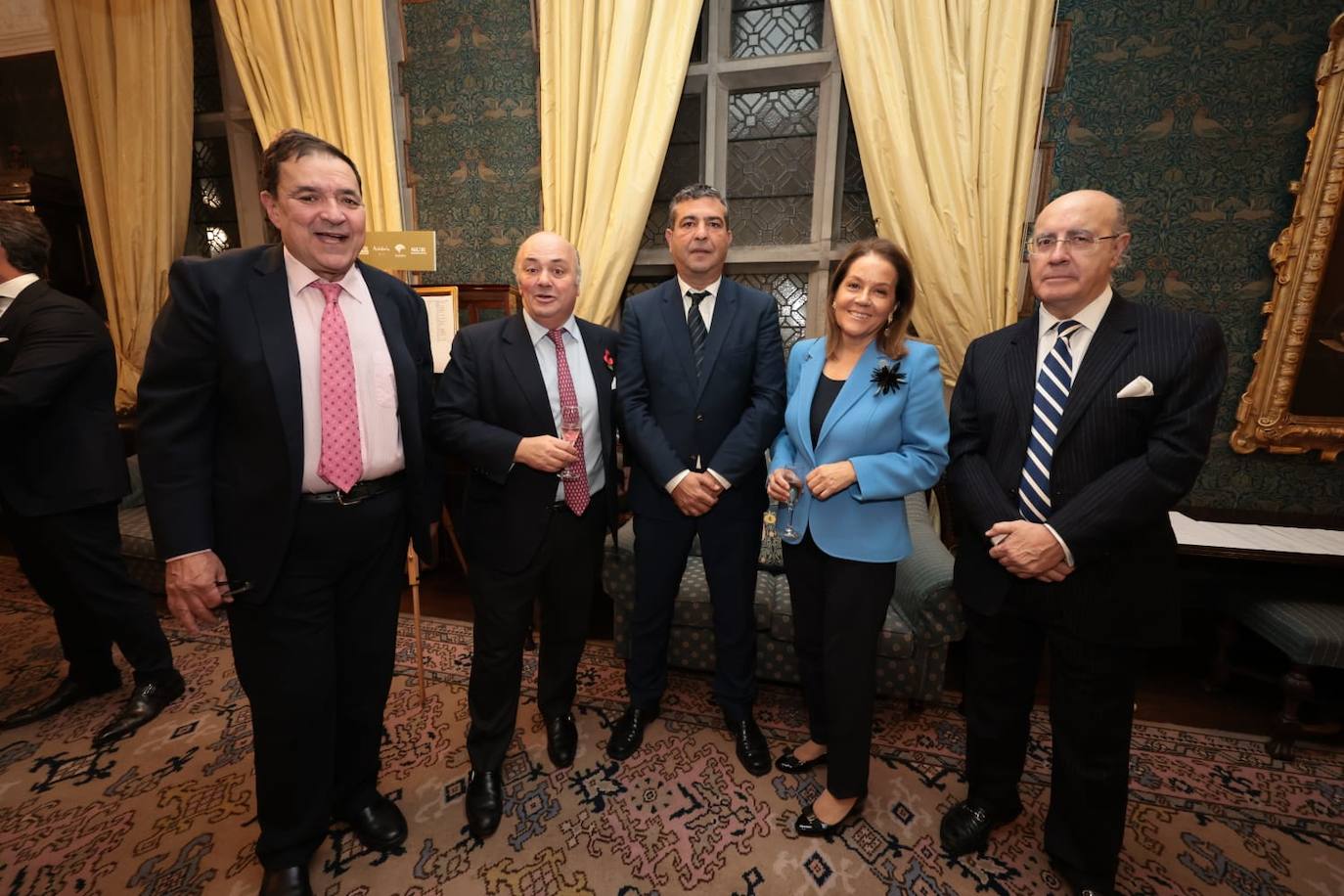 Authorities and travel professionals in London for the WTM got together at the annual SUR dinner last night