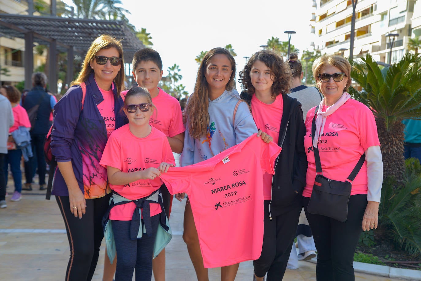 Wave of pink in Marbella as more than 3,000 take part in cancer awareness walk