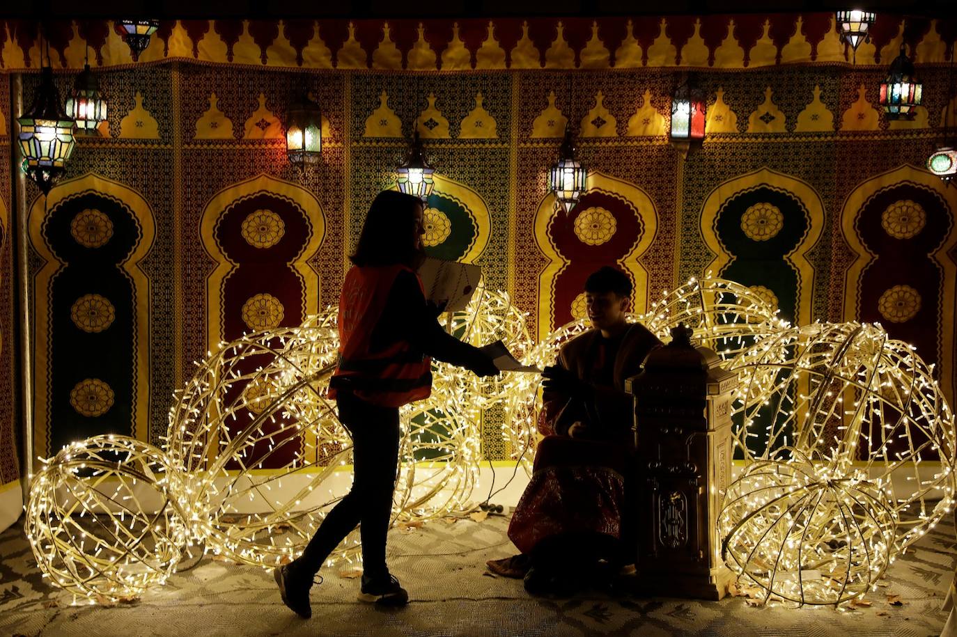 The Journey of the Star from the East, the new festive spectacular at Malaga's La Concepción botanical garden, can be visited until 8 January 2023. 