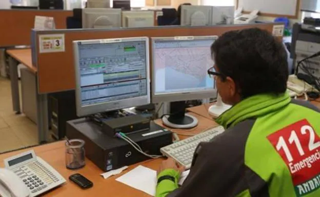File image of a 112 Andalucía emergency service control centre.
