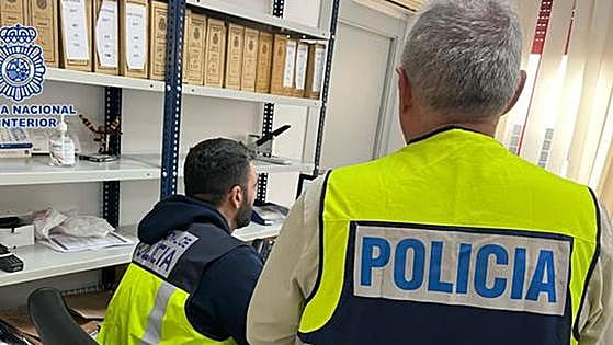 Benalmádena pensioner loses 60,000 euros to bank card thieves and takes his own life