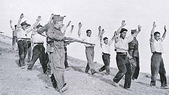 Nerja exhibition shows plight of Spanish refugees in France