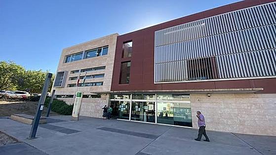 Spanish court orders man to pay 204,625 euros compensation to ex-wife for 'depriving her of a career'
