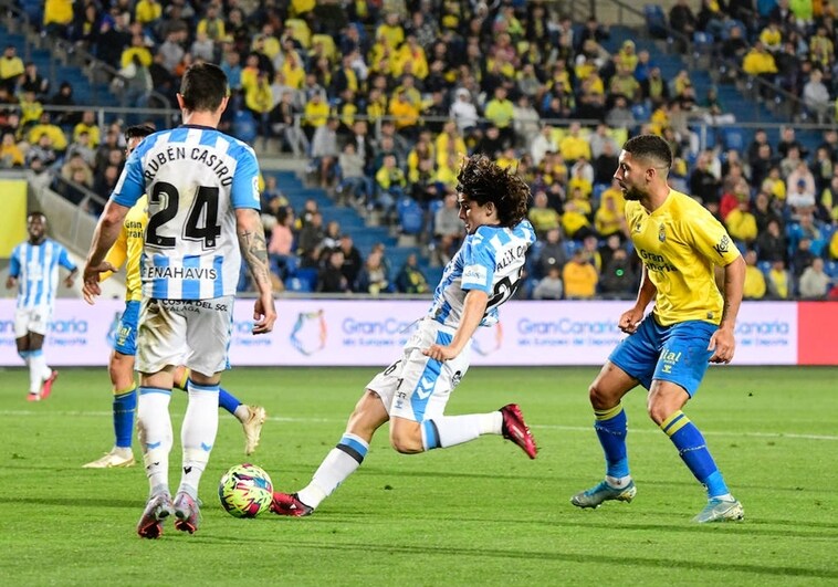 Debutant Álex Calvo rescues a point for Malaga CF on trip to the league leaders