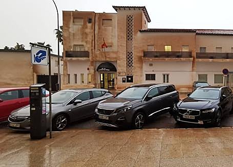 Imagen secundaria 1 - Mud-streaked buildings and streaks in March 2022.