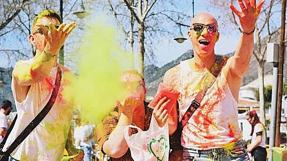 Benalmádena is filled with colour to celebrate Holi, in pictures