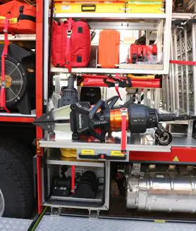 Imagen secundaria 2 - New high-tech rescue vehicles for firefighters in Malaga province