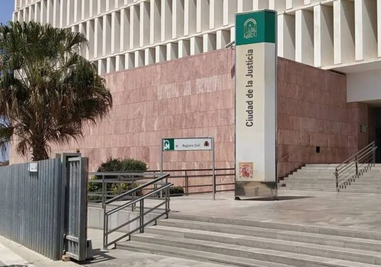 Prison sentence for man who slapped a teenage girl’s bottom in Vélez-Málaga