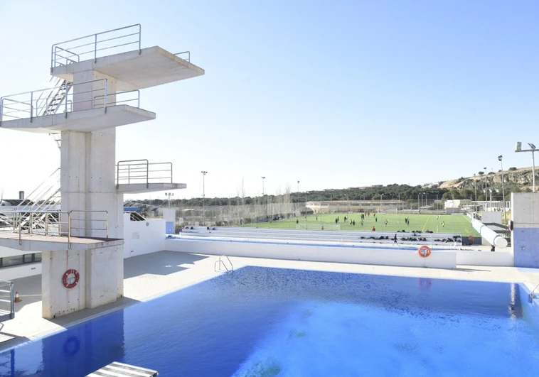 The Ciudad de Torremolinos sports complex and Olympic pool.