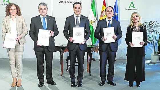 Region signs social protection deal with unions and business