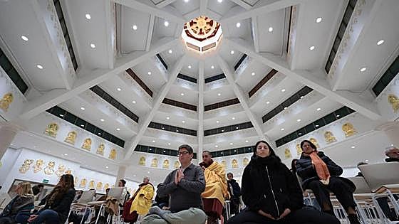 Buddhist meditation: a day at the Kadampa temple