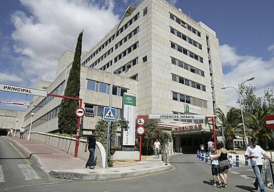 Boy in critical condition after fall from second-floor balcony in Mijas