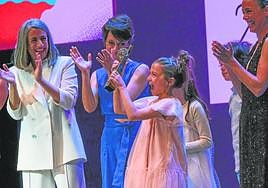 Nine-year-old actress Sofía Otero with the team from 20,000 Species of Bees at the Malaga gala.