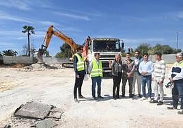 Mayor of Marbella, Ángeles Muñoz, on a site visit.