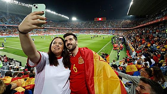 Electric atmosphere in Malaga as Spain's national football team take on Norway, in pictures