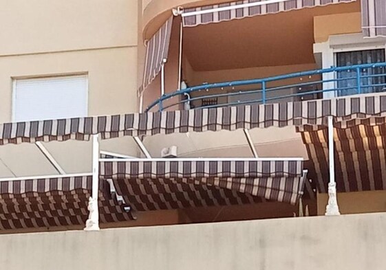 The awning which broke the young woman's fall.