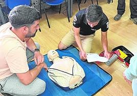 Five teachers from Colegio Lourdes in Coín attended a two-day course to learn how to use a defibrillator.